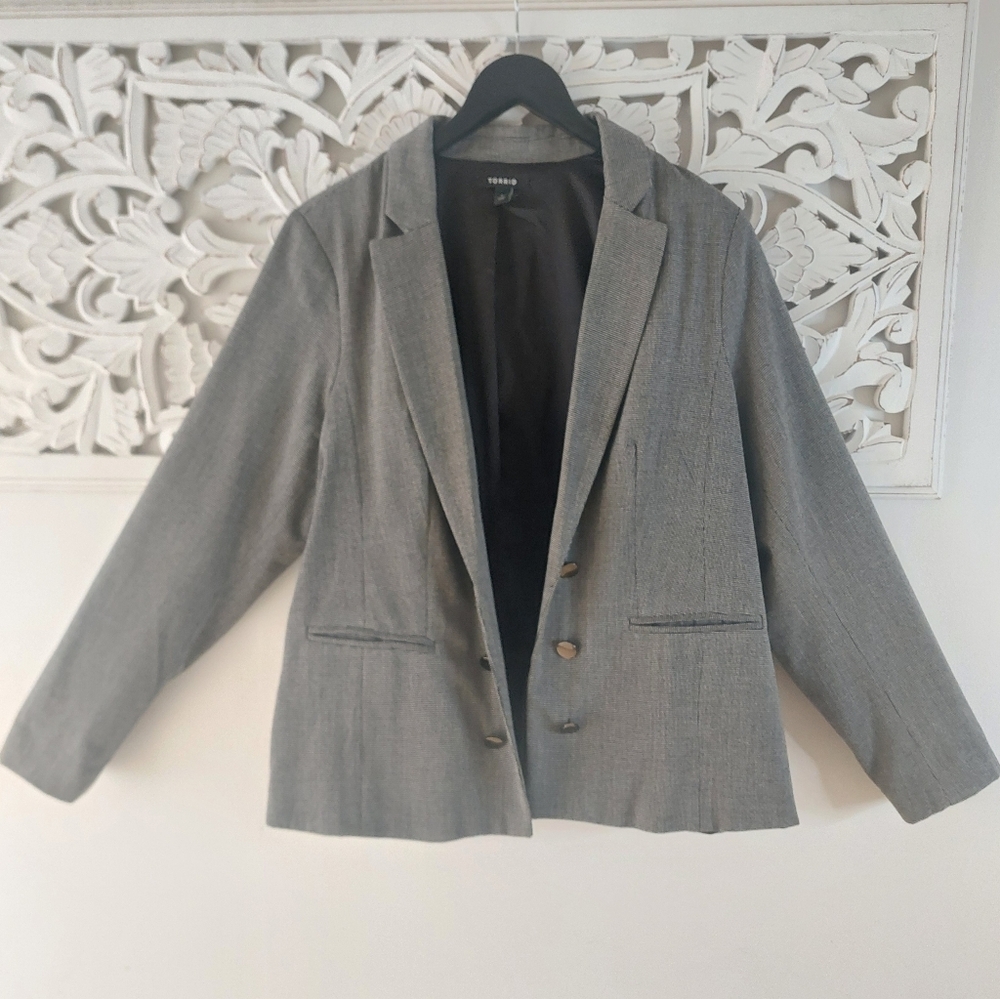 Torrid  Gray Tweed Textured Blazer - Size 1